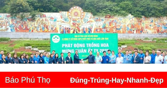 Lanzamiento de una campaña de plantación de flores para celebrar la primavera de At Ty 2025 en el sitio de reliquias históricas del Templo Hung