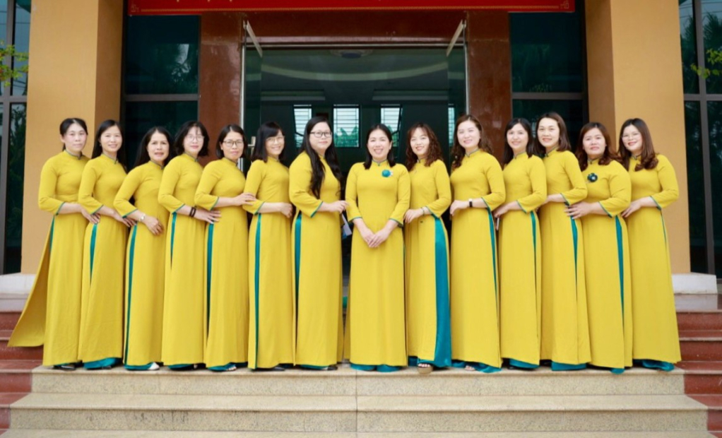 El Ao dai es una vestimenta indispensable en eventos importantes del país y la nación.