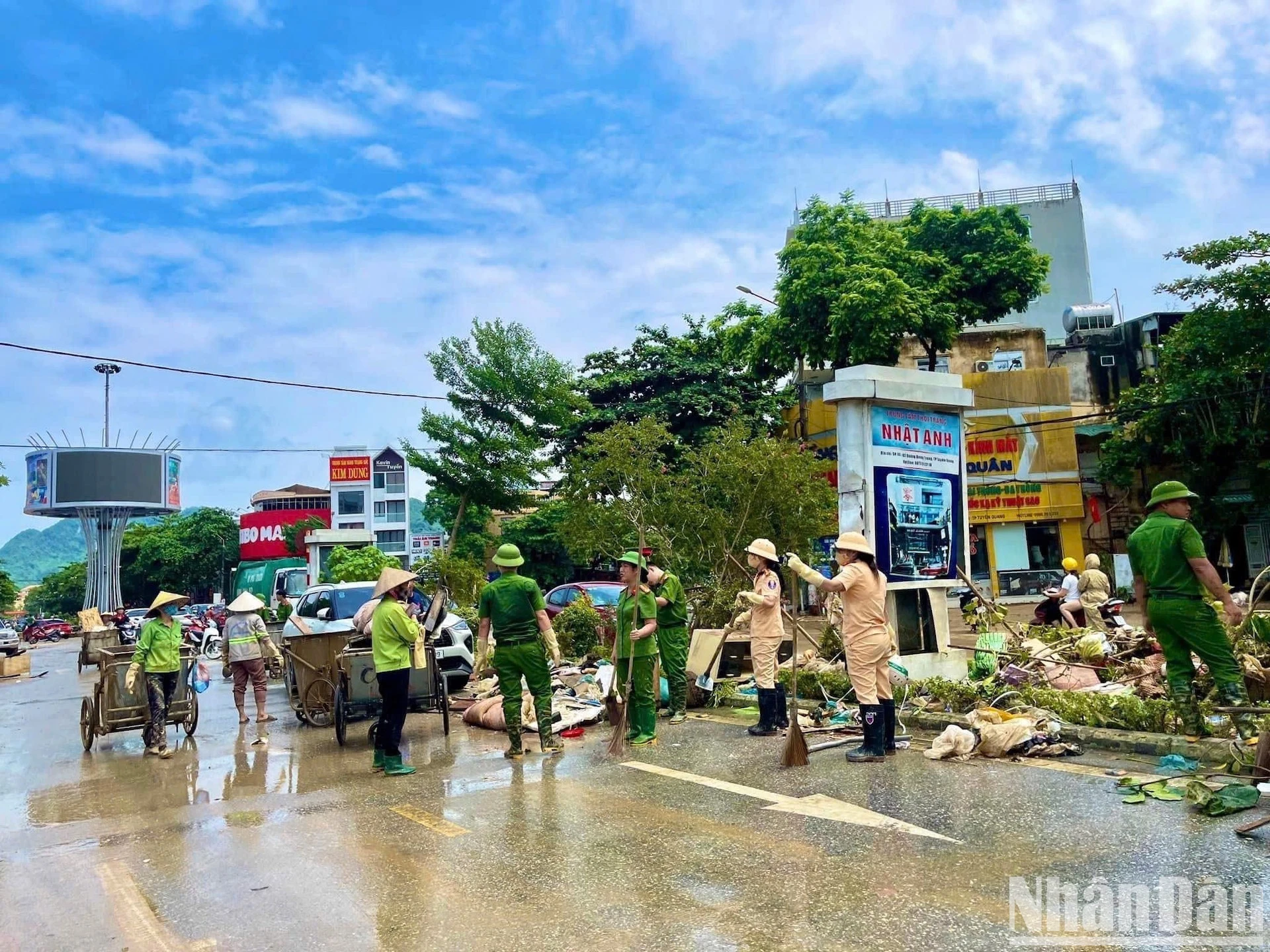 歴史的な洪水後、トゥエンクアン市は徐々に安定する 写真6