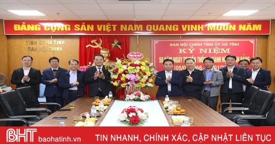 Thường trực Tỉnh ủy chúc mừng Ban Nội chính nhân ngày truyền thống