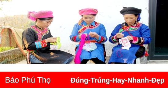 Lưu giữ nghề thêu thổ cẩm của dân tộc Cờ Lao