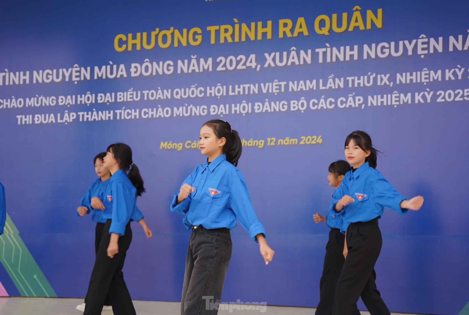 Les jeunes de Quang Ninh bénéficient de contrôles médicaux gratuits sur l'île de l'avant-poste, photo 3