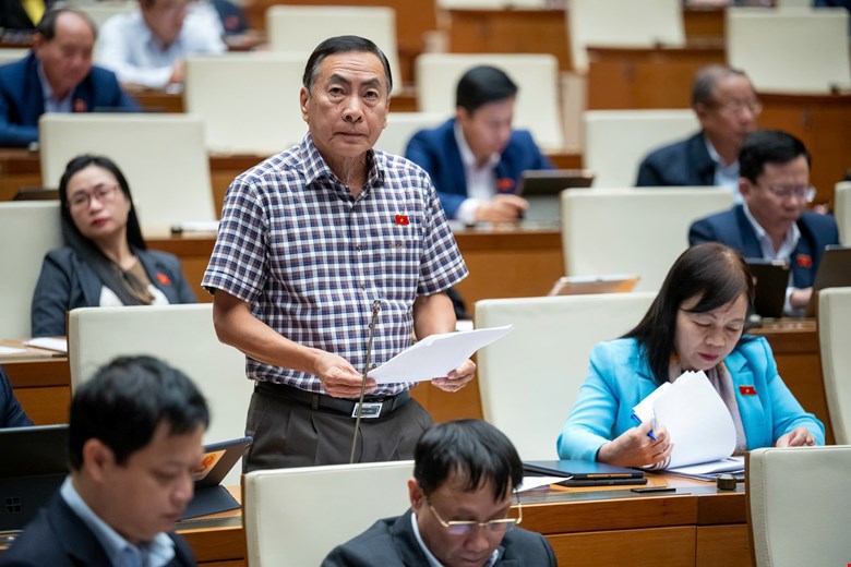 Delegate Pham Van Hoa (National Assembly Delegation of Dong Thap Province) - Photo: Quochoi.vn