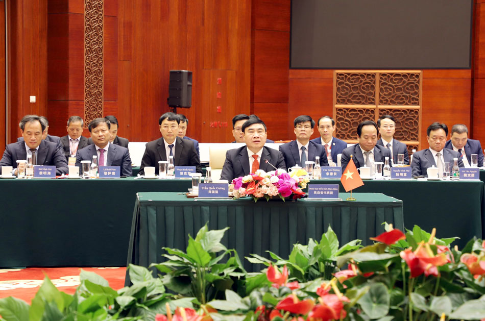 La quatrième conférence annuelle entre les secrétaires provinciaux du Parti des provinces de Ha Giang, Lao Cai, Lai Chau, Dien Bien et du Yunnan