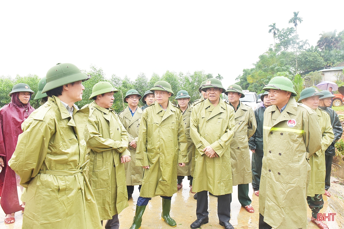 Urgently repair essential irrigation works damaged by floods