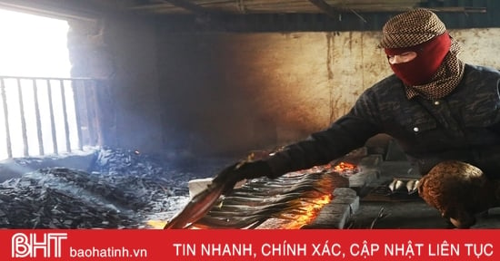 Bên trong bếp nướng cá ở Thạch Kim những ngày cuối năm