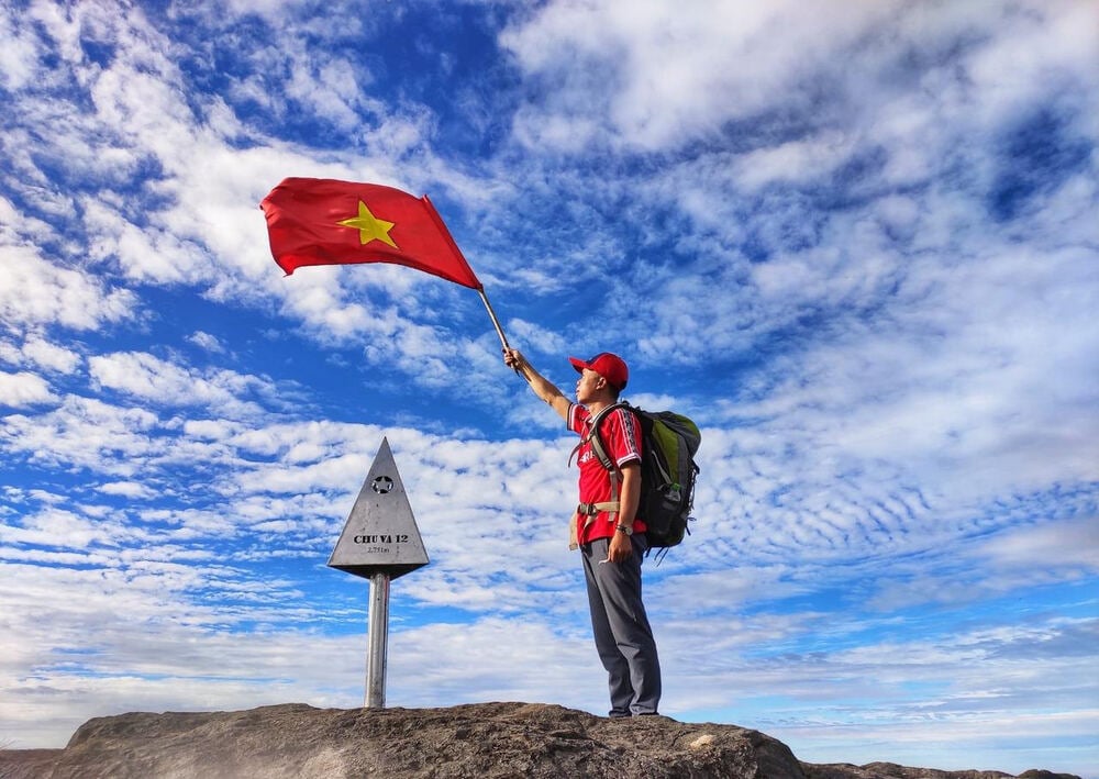 A beautiful mountain climbing route that not many people know about in Lai Chau