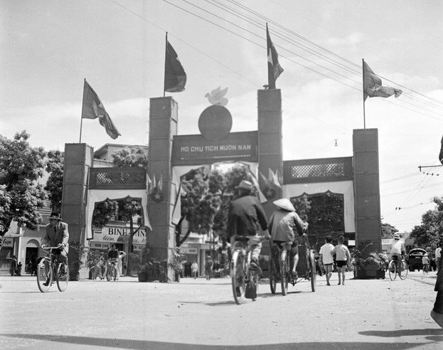 vna_potal_ky_niem_66_nam_ngay_giai_phong_thu_do_10101954_-_10102020_ha_noi_ngay_tro_ve_-_thu_do_buoc_sang_trang_su_moi_075610273_5050394-1-.jpg