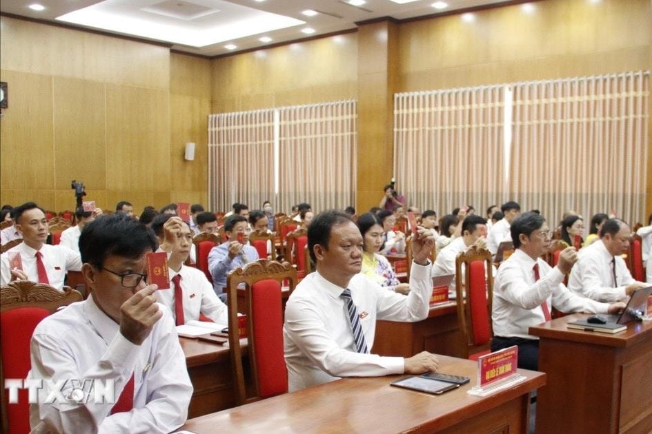 Dismissal of Chairman of People's Council, Chairman and Vice Chairman of People's Committee of Bac Giang province