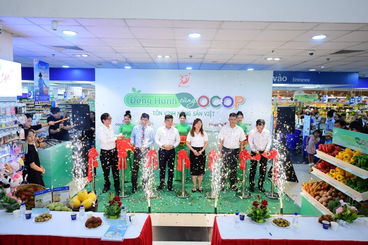 Saigon Co.op khai mạc chương trình "Đồng hành cùng OCOP–tôn vinh nông sản Việt"