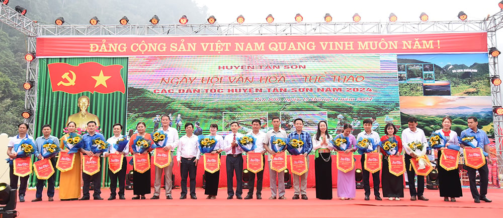 Liên hoan Nghệ thuật quần chúng huyện Tân Sơn 2024