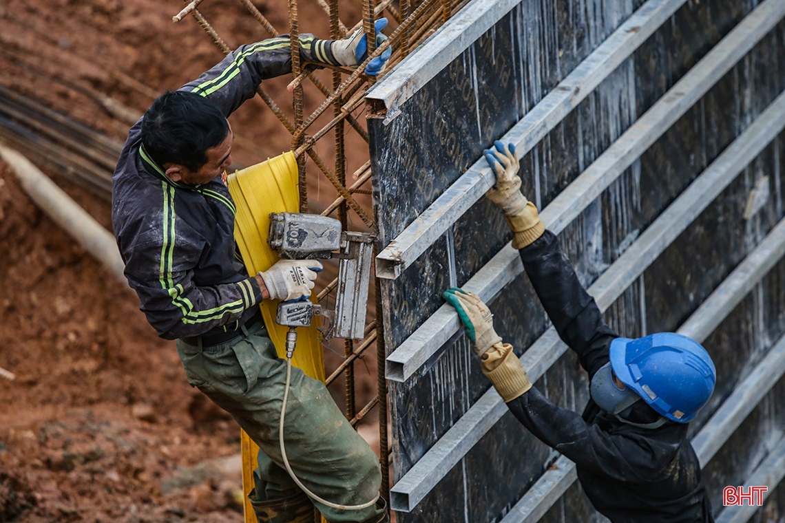 Progrès réalisés sur des projets clés dans la ville de Ha Tinh