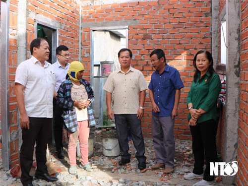 Comité provincial du Front de la Patrie du Vietnam : Inspecter et superviser l'avancement des travaux de construction de la Maison de la Grande Unité