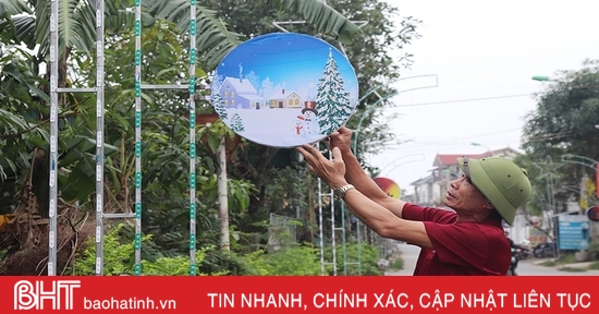 Noël arrive tôt dans les villages catholiques de Ha Tinh