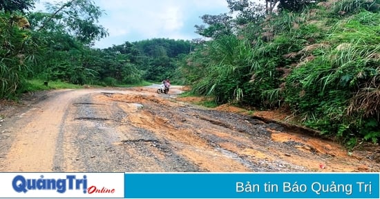 Provincial Road 587 passing through Huc commune is severely damaged.