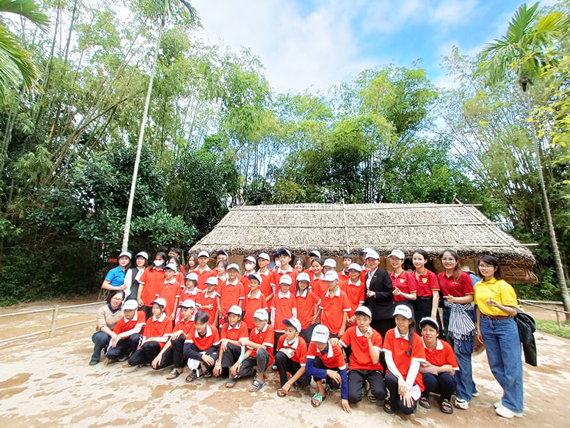 Mang yêu thương đến trẻ em Làng SOS Hà Tĩnh