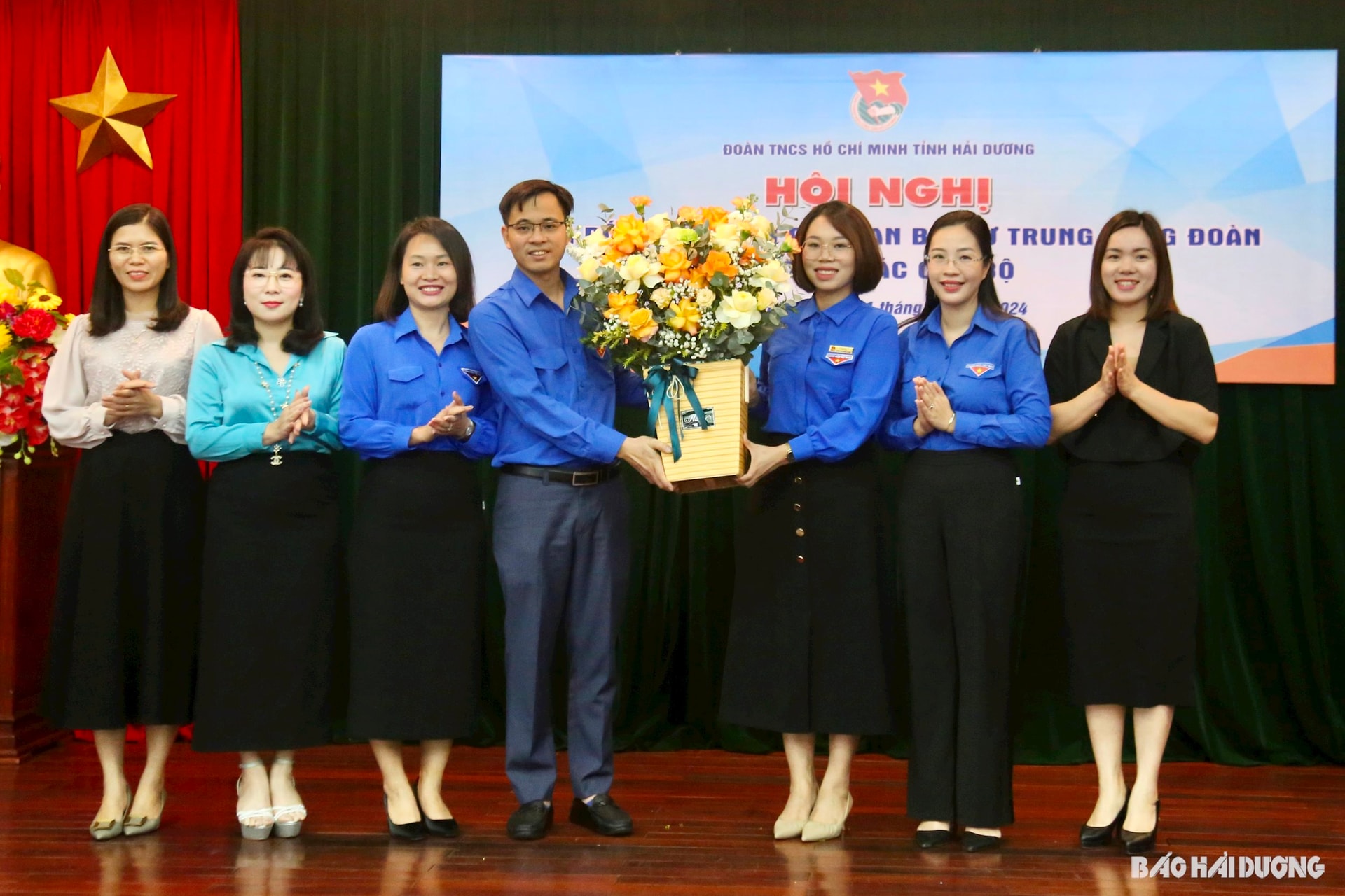congratulatory-flowers.jpg