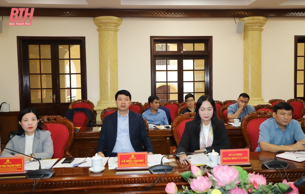 Central working delegation surveys the implementation of ethnic work in the province