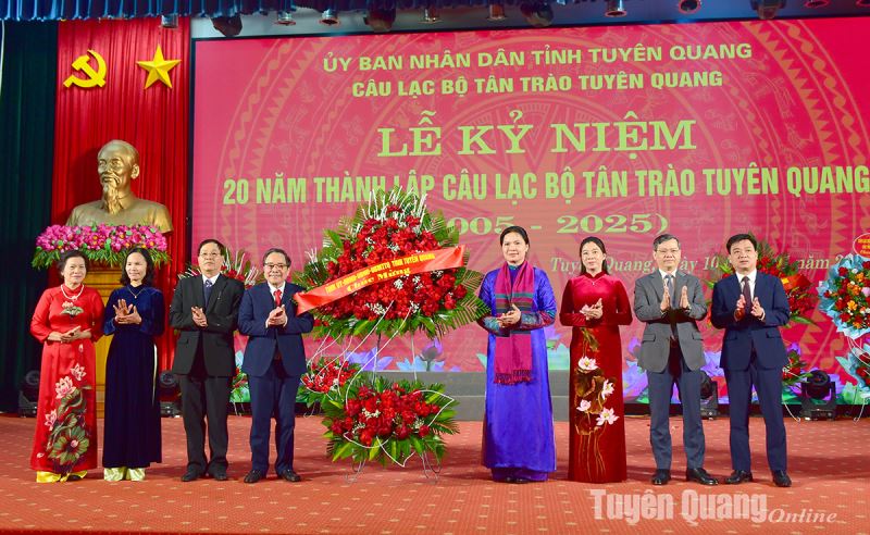 Câu lạc bộ Tân Trào Tuyên Quang kỷ niệm 20 năm ngày thành lập