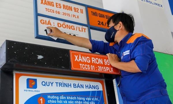 Gasoline price up to 21,000 VND per liter