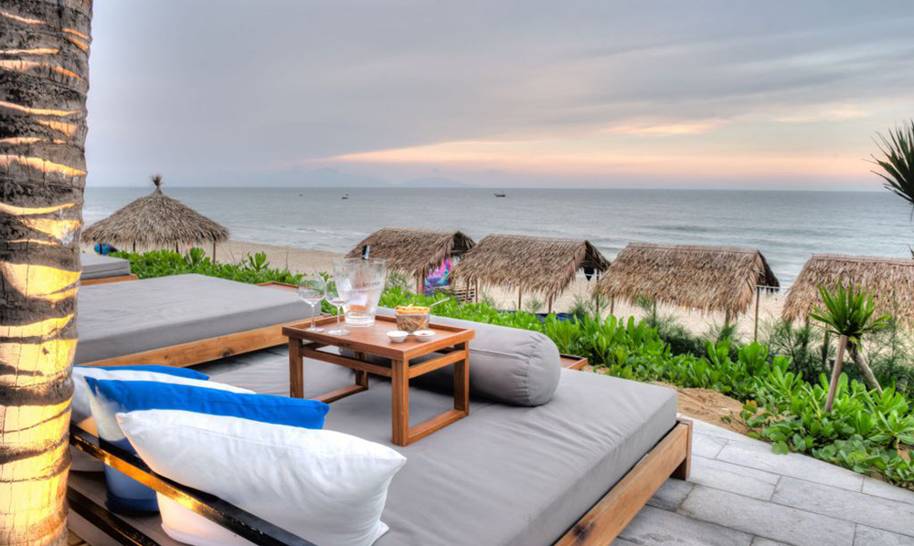 10 Most Luxurious Beach Clubs in Southeast Asia