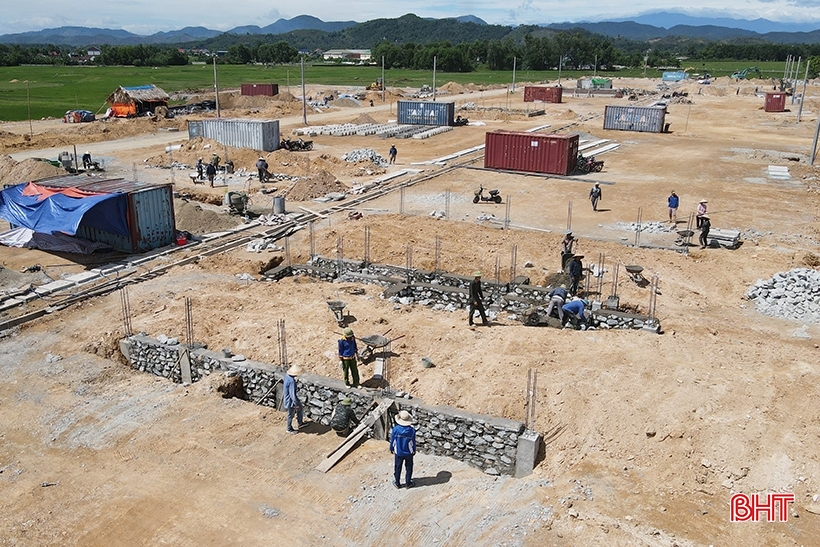 Ha Tinh débourse 2 000 milliards de VND pour le défrichement des terrains de l'autoroute Nord-Sud