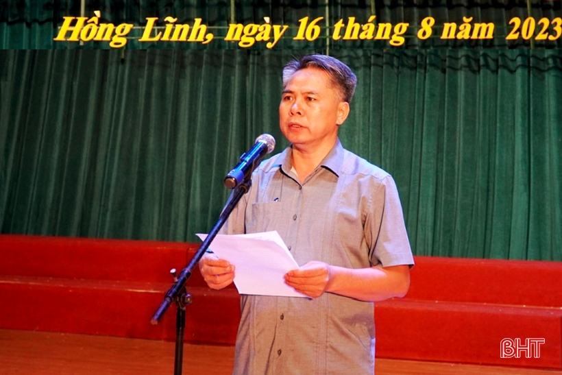 Festival de chant passionnant pour les personnes âgées de la ville de Hong Linh