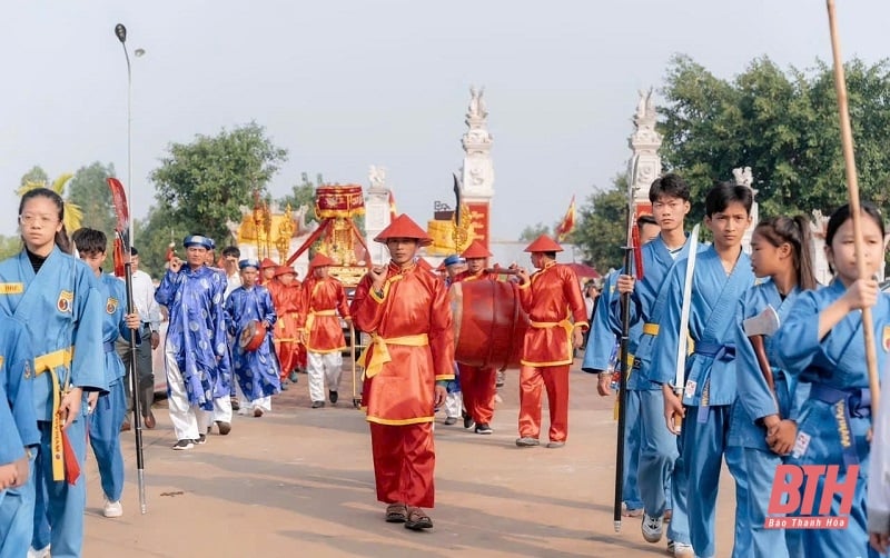 Festival of Grand Tutor Hoang Quoc Cong Dao Duy Tu Temple: Awakening the beauty of traditional culture and national pride