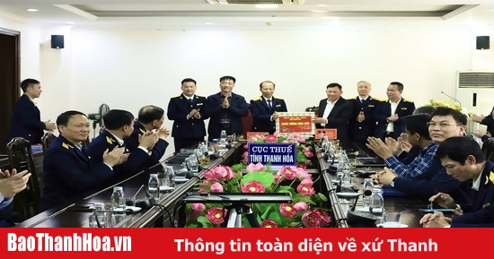 Phó Chủ tịch Thường trực UBND tỉnh Nguyễn Văn Thi thăm, chúc tết một số đơn vị nhân dịp Tết Nguyên đán Ất Tỵ 2025