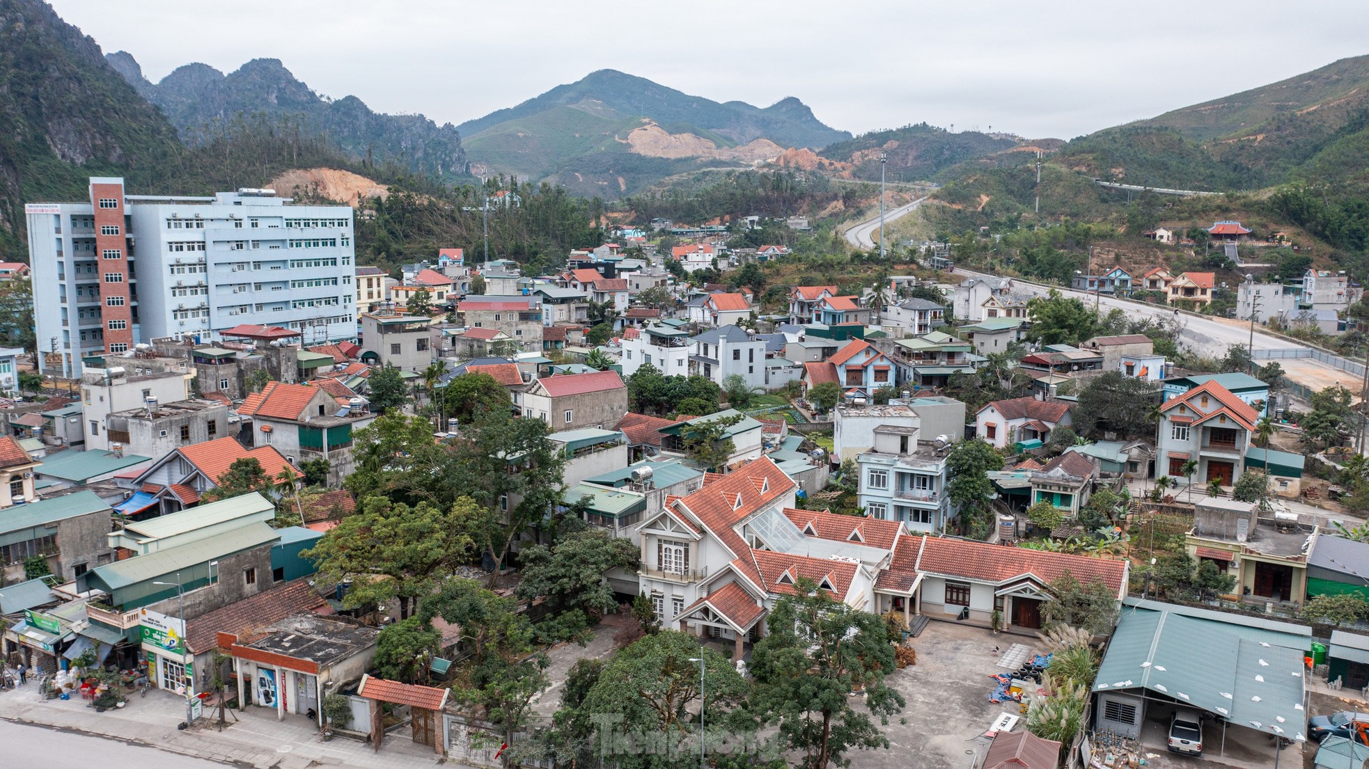 Le projet d'extension de la route de « mille milliards de dollars » à Quang Ninh est en construction lente, photo 13