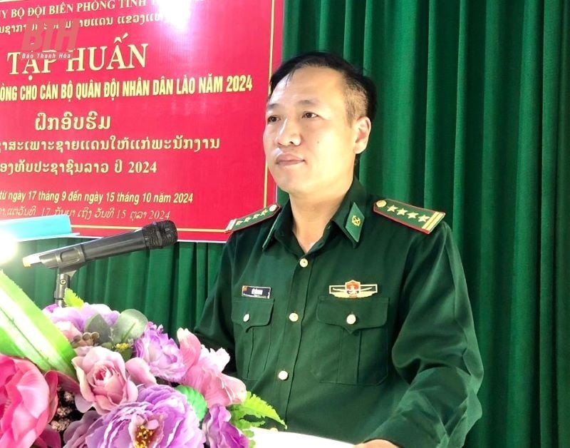 Ceremonia de clausura del curso de capacitación fronteriza para guardias fronterizos de la provincia de Hua Phan.