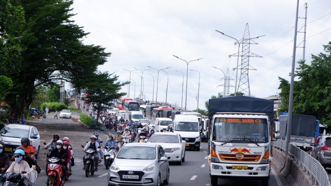 Ciudad Ho Chi Minh propone invertir en tres proyectos BT por valor de más de 14.600 mil millones de VND foto 1