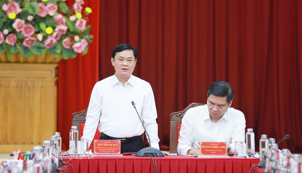 En la ceremonia habló el camarada Thai Thanh Quy, miembro del Comité Central del Partido, subdirector de la Comisión Económica Central y ex secretario del Comité Provincial del Partido de Nghe An.