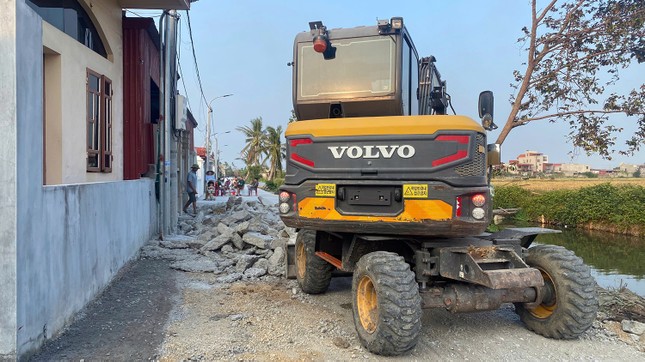 Hai Phong: Modellneue Landstraße wegen minderwertiger Betonqualität zerstört Foto 5