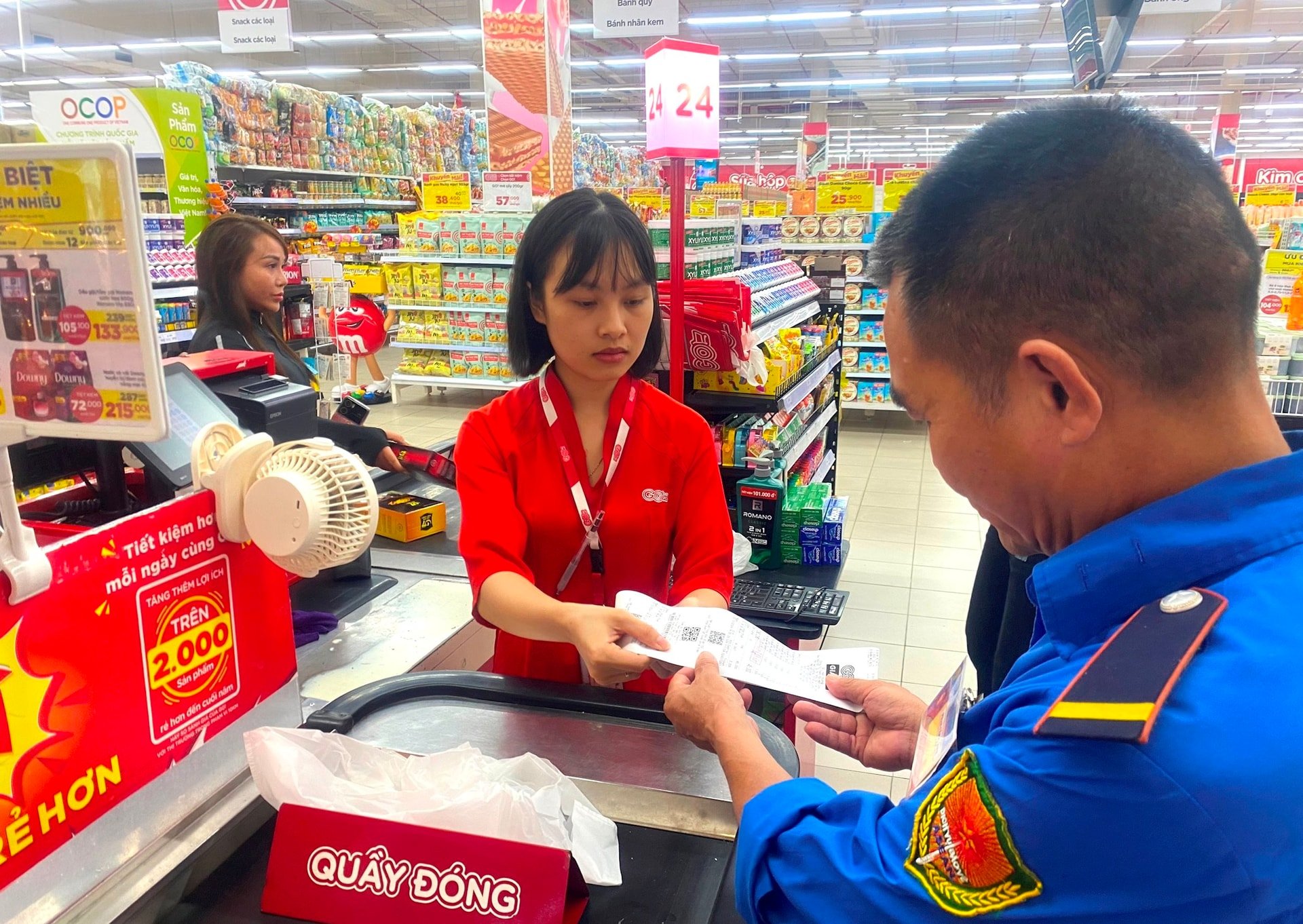 Hai Duong ดำเนินการ "ปิดบัง" ใบแจ้งหนี้ทางอิเล็กทรอนิกส์ที่สร้างจากเครื่องบันทึกเงินสดอย่างแข็งขัน