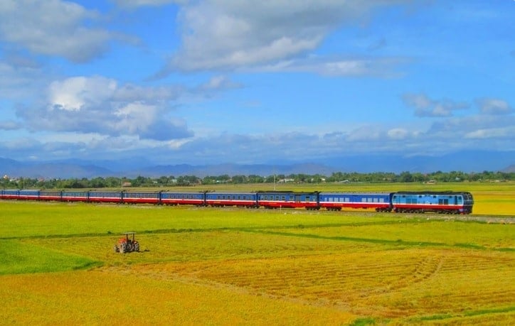 tau-hoa-duong-sat.jpg