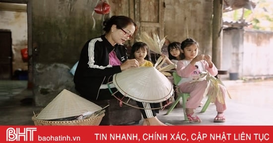 Làng mộc, làng nón ở Hà Tĩnh rộn ràng vào vụ sản xuất mới