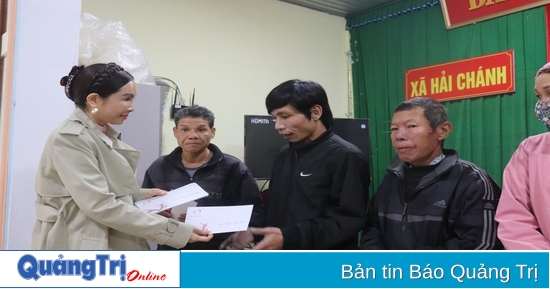 Quang Tri Newspaper - Thien Tam Fund: Giving 78 Tet gifts to people in Hai Chanh commune, Hai Lang district