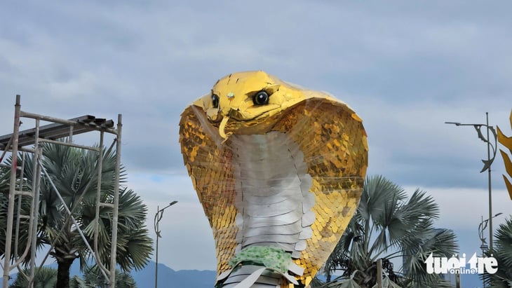 Impressive snake mascot about to 'debut' in Da Nang - Photo 4.