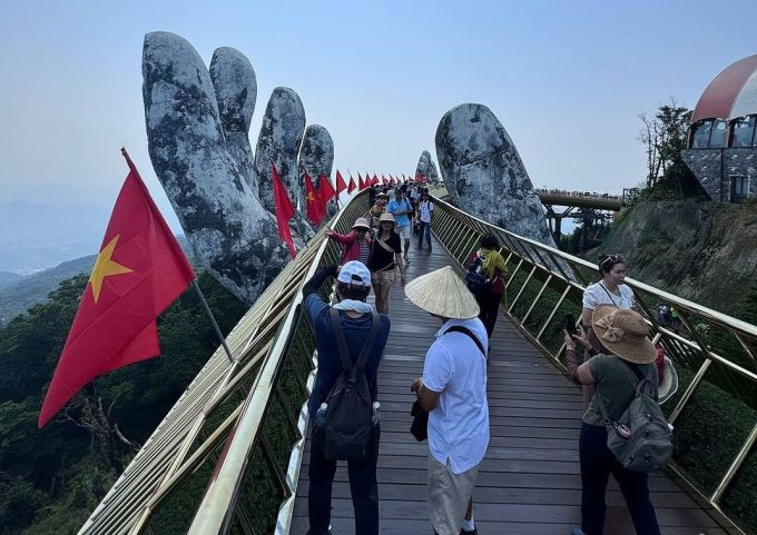 រូបថតរបស់ Golden Bridge ថតដោយ Roger។ រូបថត៖ Roger Federer