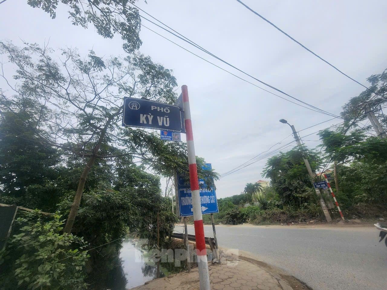 Hanoi: Primer plano de la zona donde se construirá el puente Thuong Cat de ocho carriles, foto 3