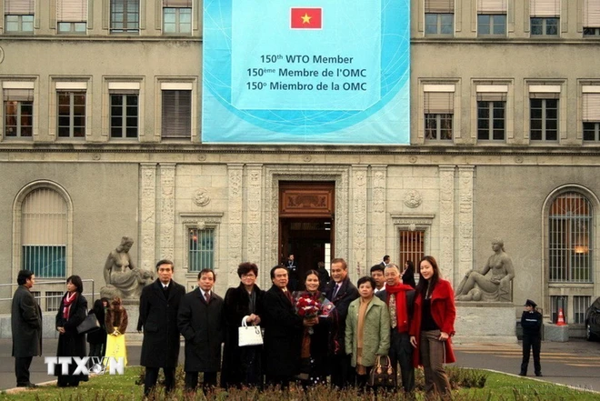 2007년 1월 11일 오전, 스위스 제네바에 있는 세계무역기구(WTO) 본부에 현수막이 걸렸다.