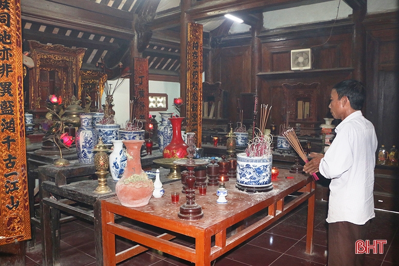 Fier du terrain de l'école An Hoa Thinh