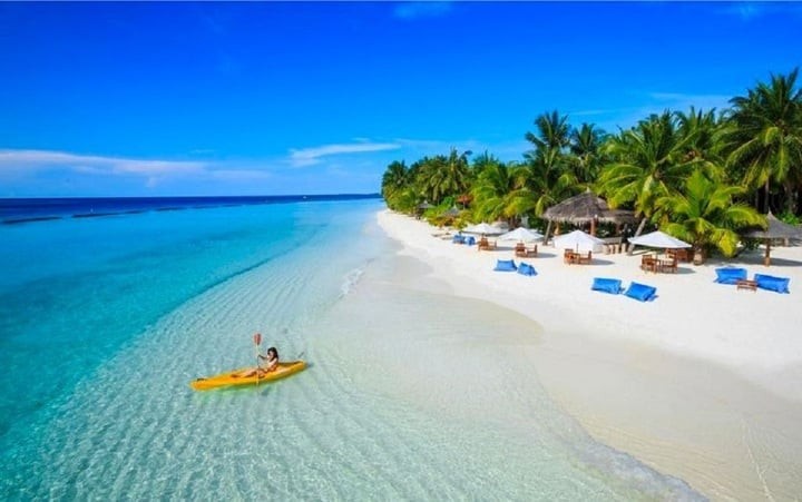 La larga costa aquí también es muy adecuada para practicar kayak, hacer turismo, pescar o hacer una barbacoa...