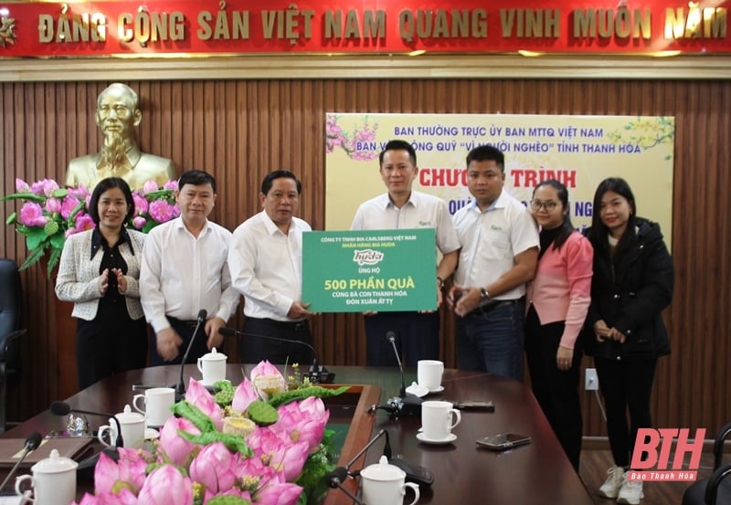 Các chi nhánh Ngân hàng Agribank trên địa bàn tỉnh Thanh Hóa trao 4.200 suất quà tết cho người nghèo