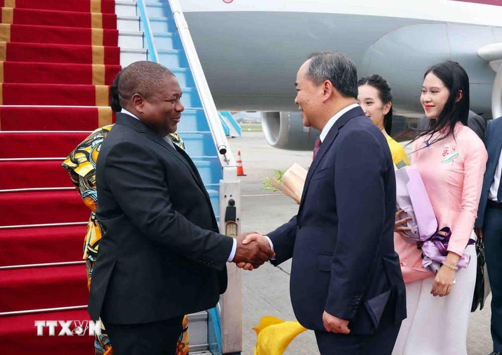 El Presidente de la República de Mozambique y su esposa inician visita oficial a Vietnam