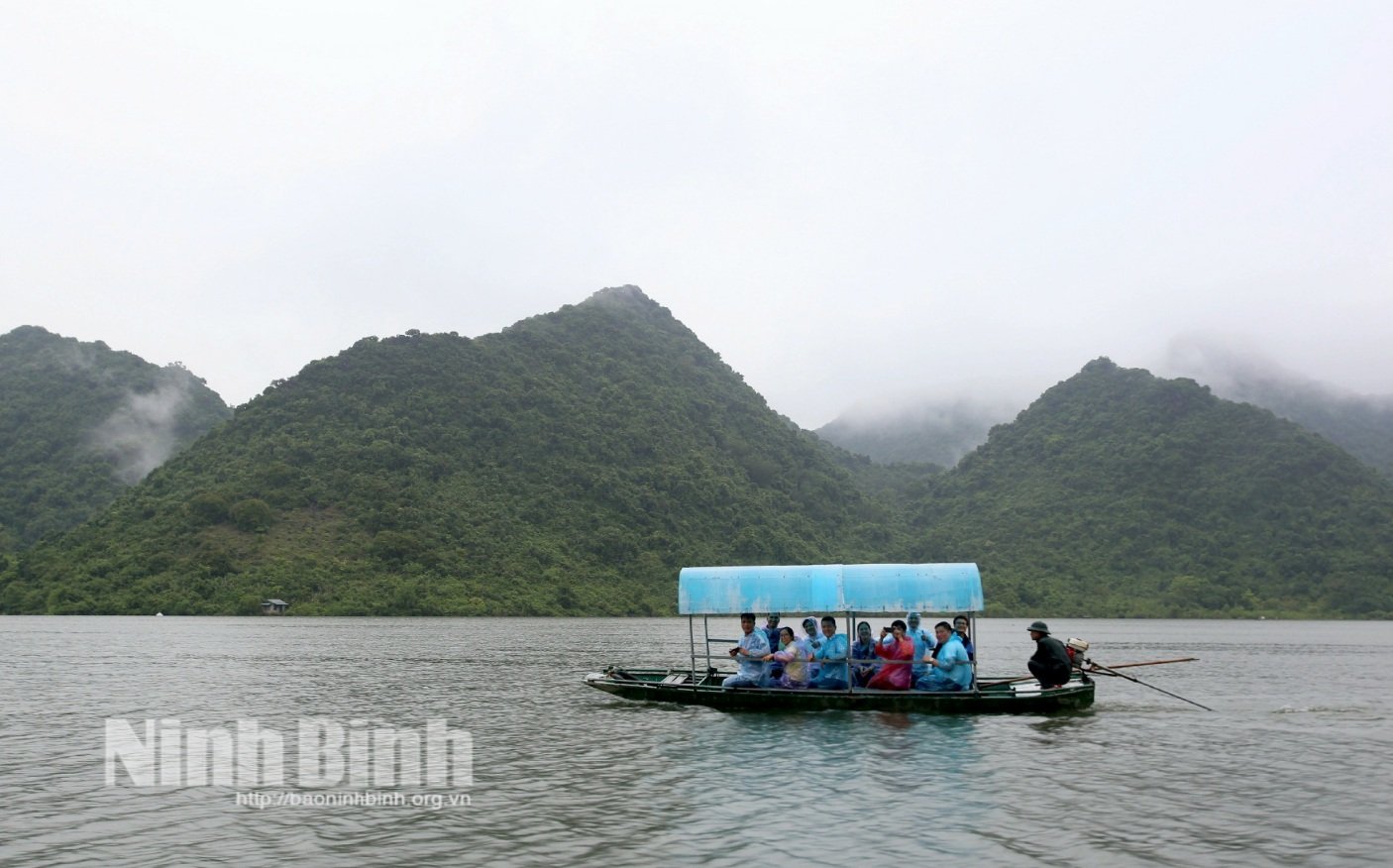 Tourism Association surveys some scenic spots in Yen Dong commune