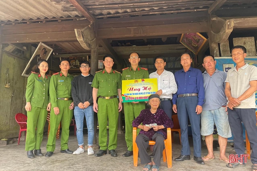 Empreintes de la jeunesse des forces armées de Ha Tinh dans la campagne « Marche verte »