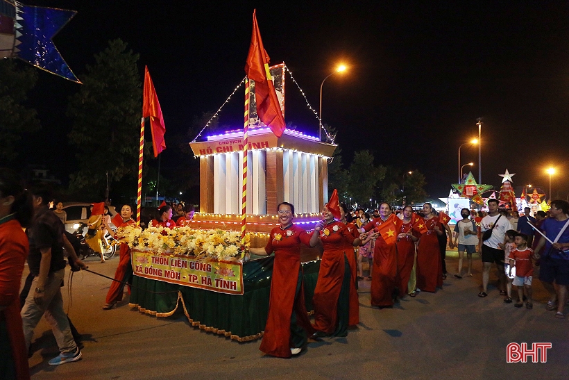 “Thành Sen rước đèn Trung thu” - lễ hội ấn tượng cần tiếp tục được duy trì