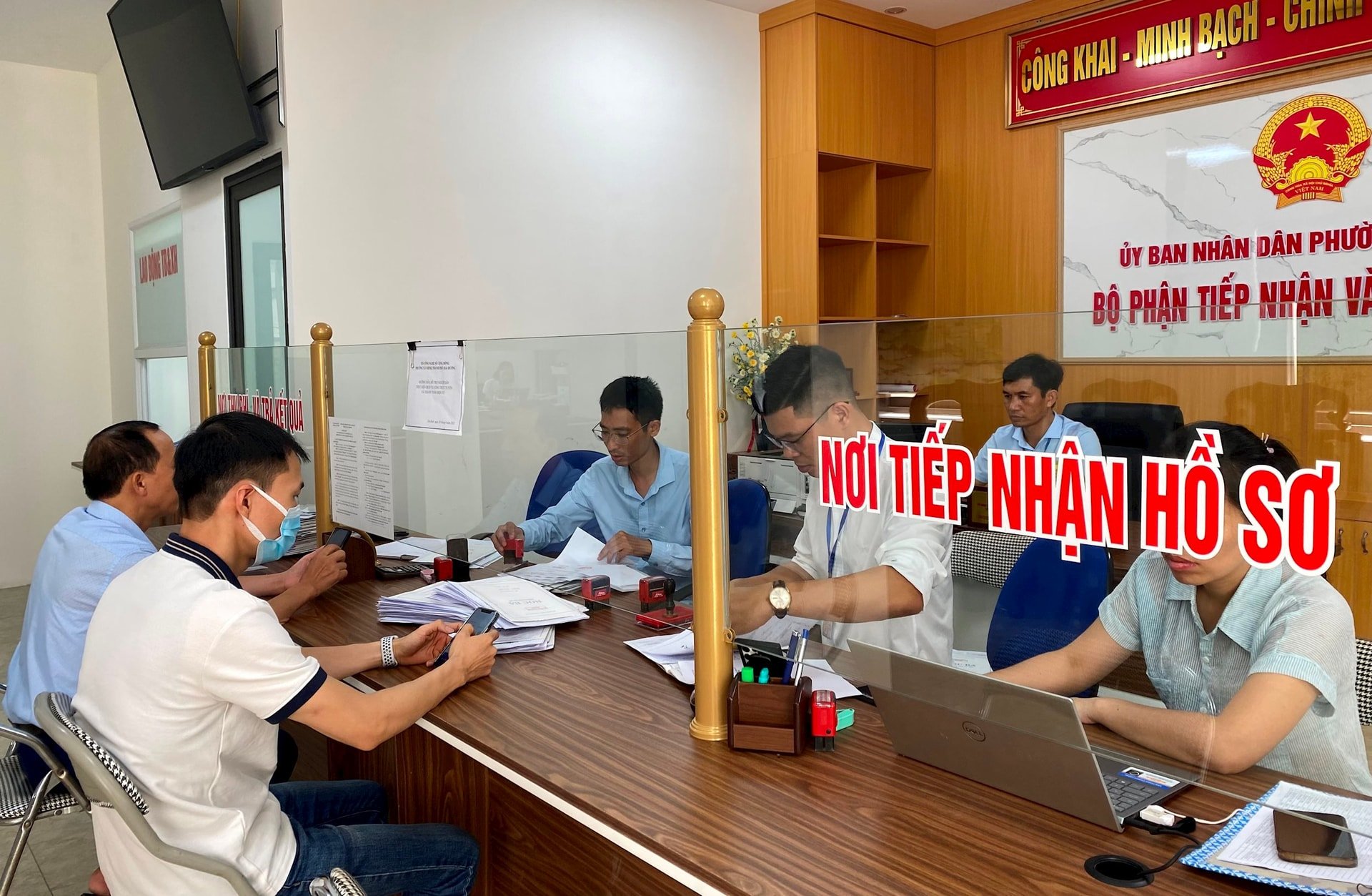 TP Hải Dương tiếp nhận 7 cán bộ hội, đoàn thể, viên chức vào làm công chức